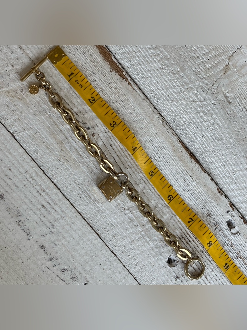 MICHAEL KORS $145 Y2K 2012 Padlock Charm Bracelet Gold-Tone - Picture 9 of 9